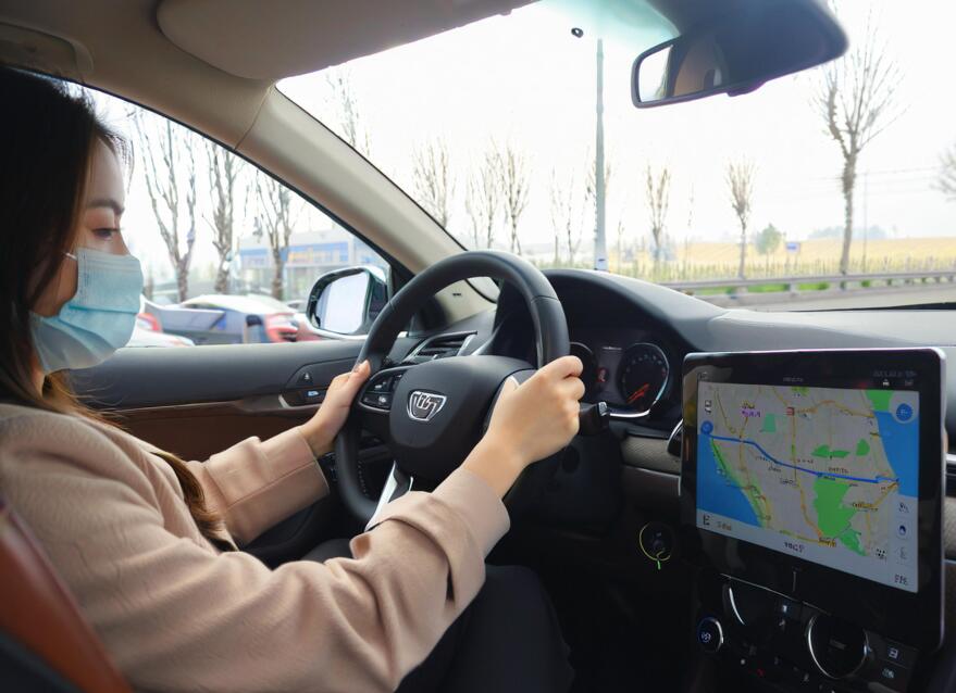 2026年3月上海科目二曲线行驶的车速控制技巧要点